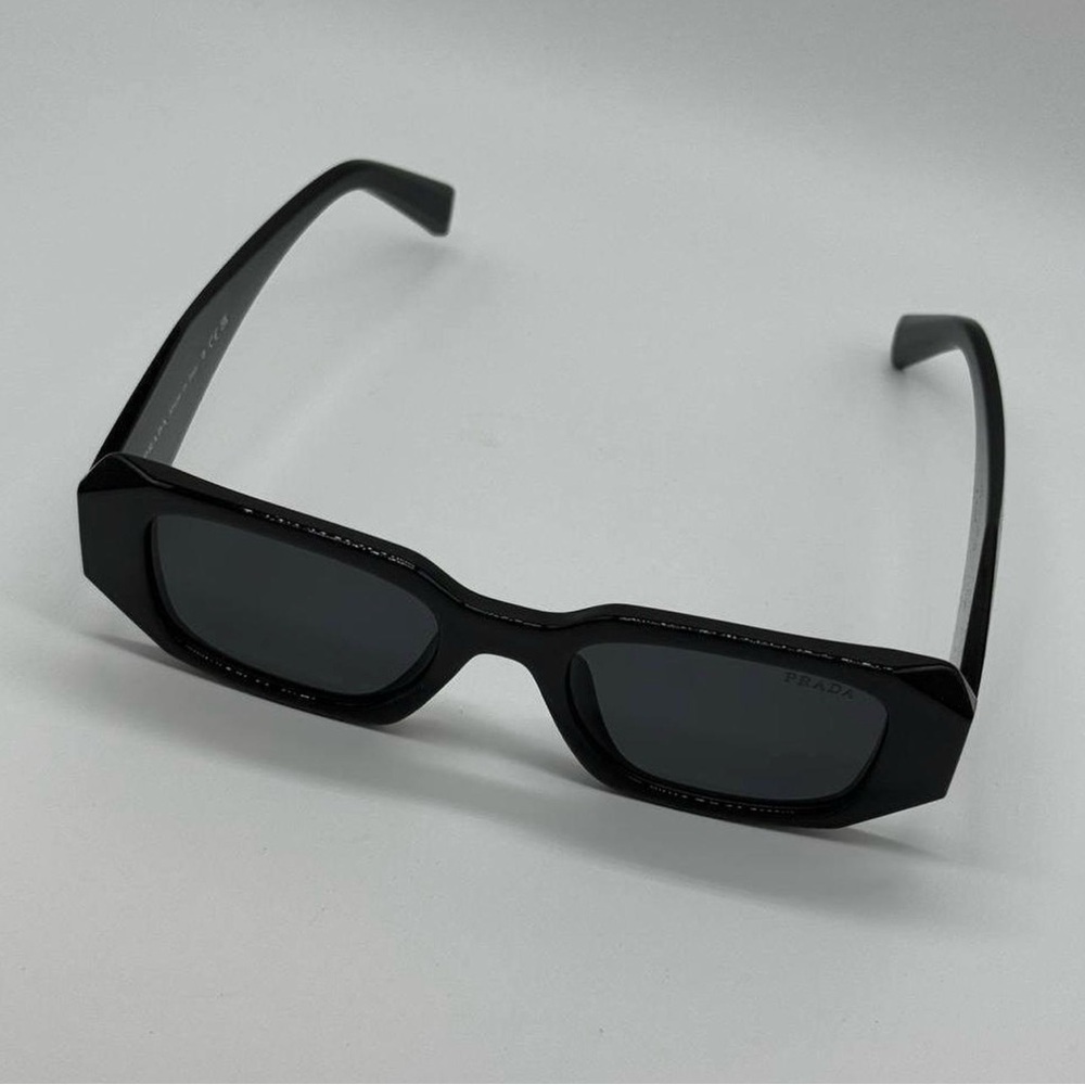 Prada Black Rectangular Sunglasses with Dark Lens… - image 3